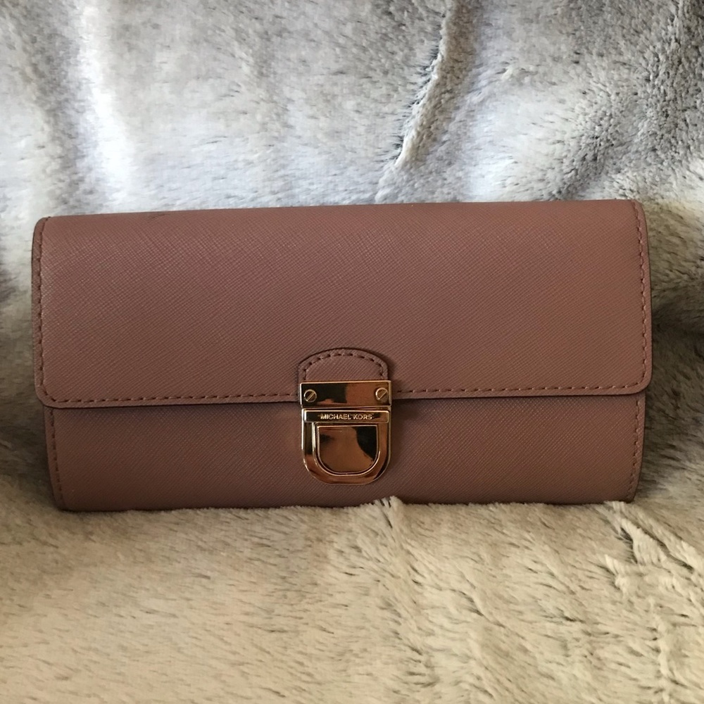 Michael Kors Wallet in Dusty Rose